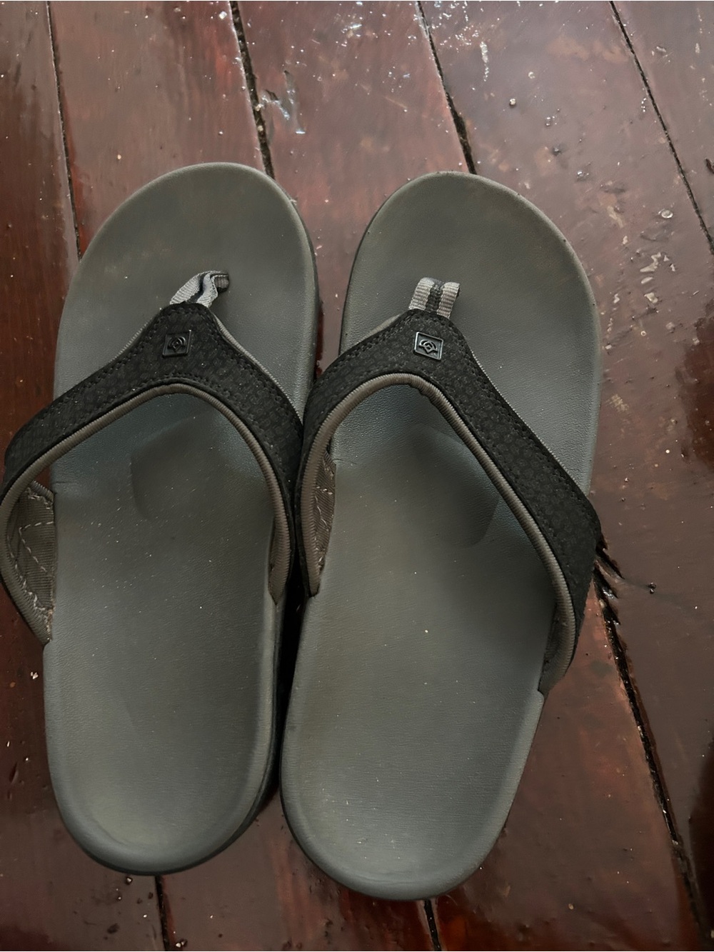 Black Comfort Flip-Flop Sandals